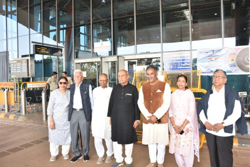 ಅಯೋಧ್ಯೆ ರಾಮೋತ್ಸವಕ್ಕೆ ಹುಬ್ಬಳ್ಳಿ ಗಣ್ಯರು